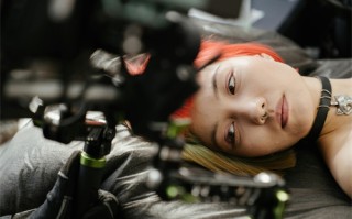 同在屋檐下剧情分集介绍（同在屋檐下剧情分集介绍洛妮）